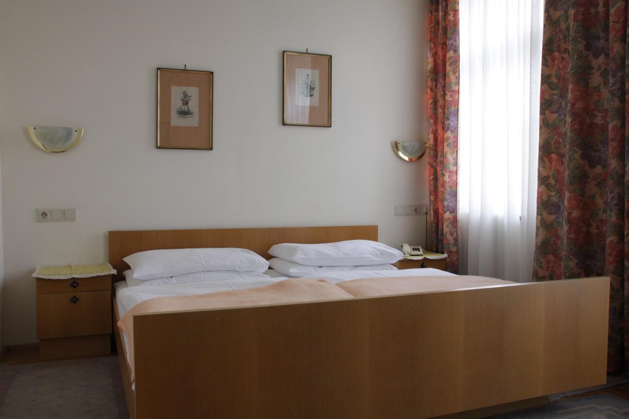 Hotel Restaurant Wachauerhof Spitz an der Donau ภายนอก รูปภาพ