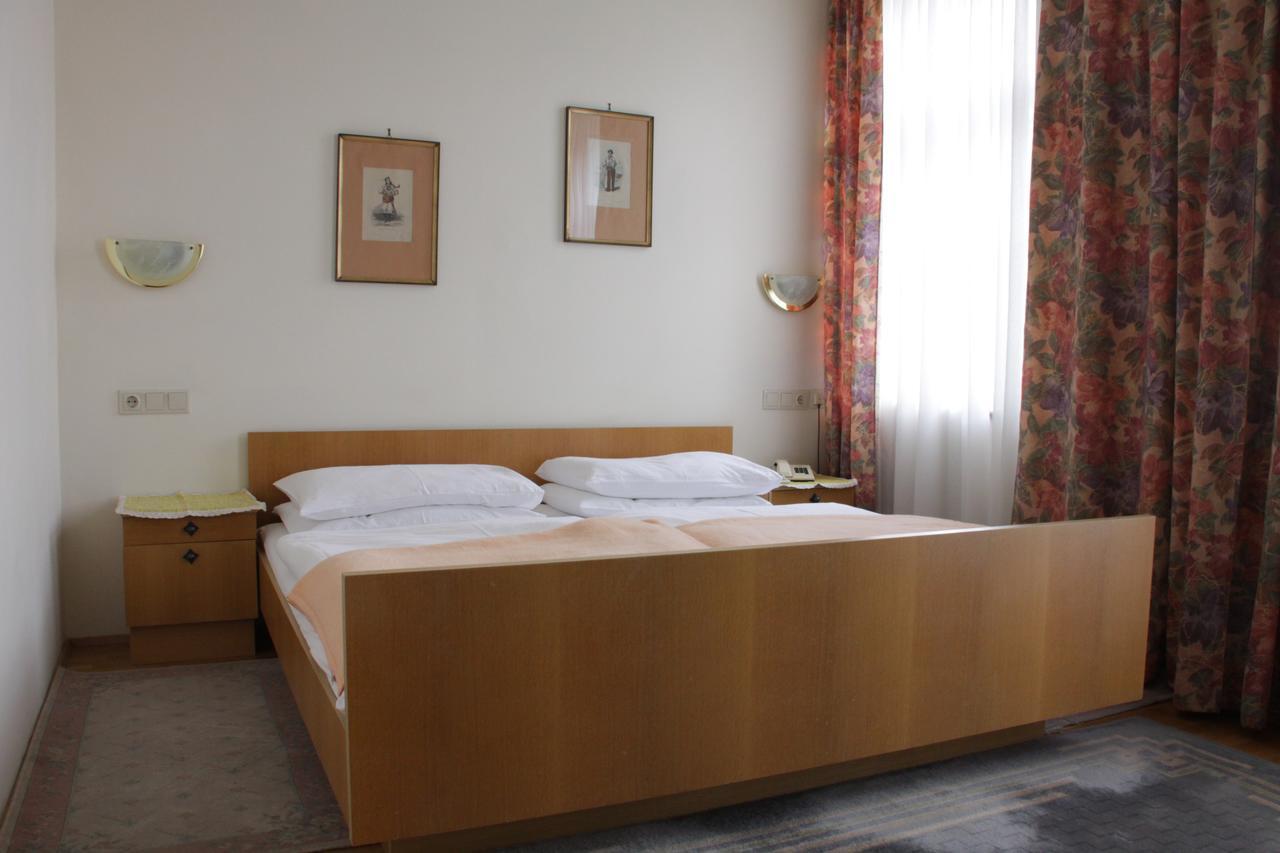 Hotel Restaurant Wachauerhof Spitz an der Donau ภายนอก รูปภาพ